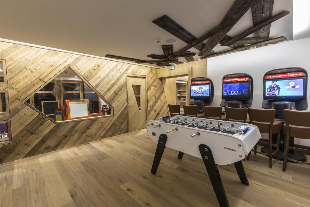 Hotel Les Barmes De L'Ours Val-dʼIsère Eksteriør bilde
